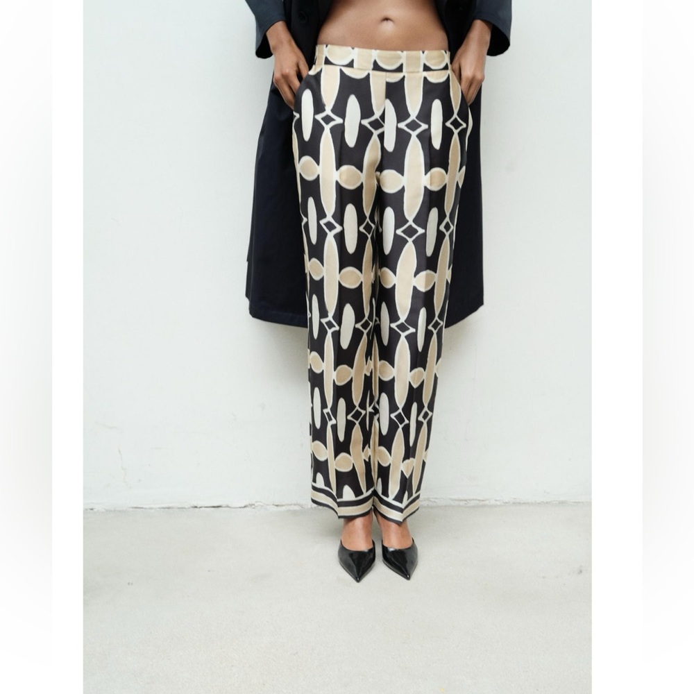 Zara geometric print pants